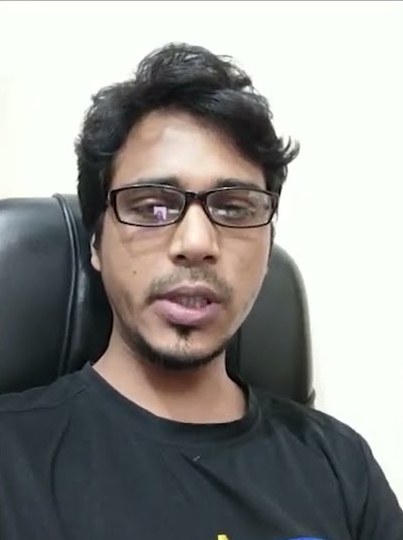 Mrenal, CEO, Fewlance